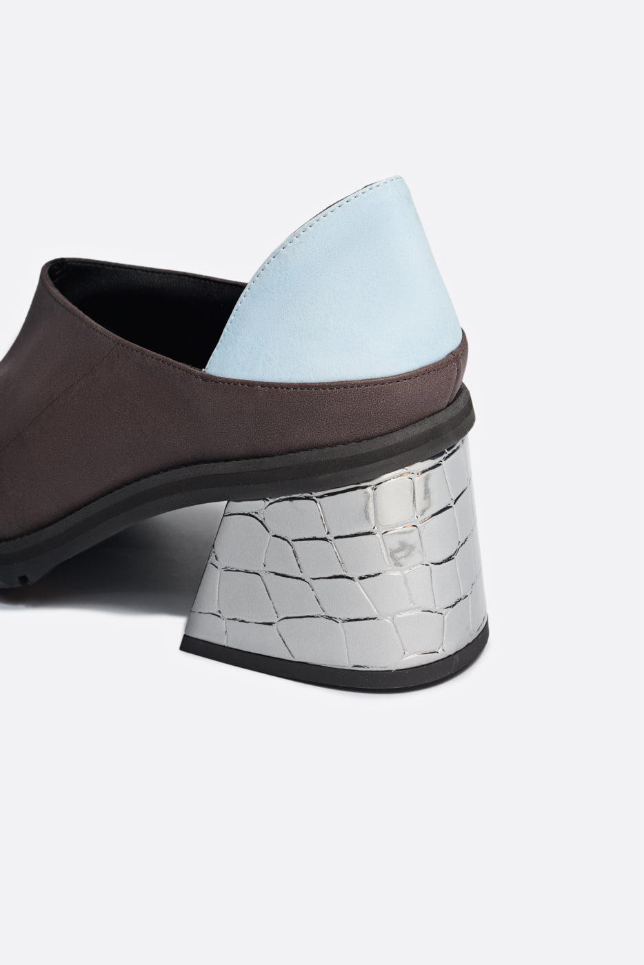 BLUE BROWN PUMPS
