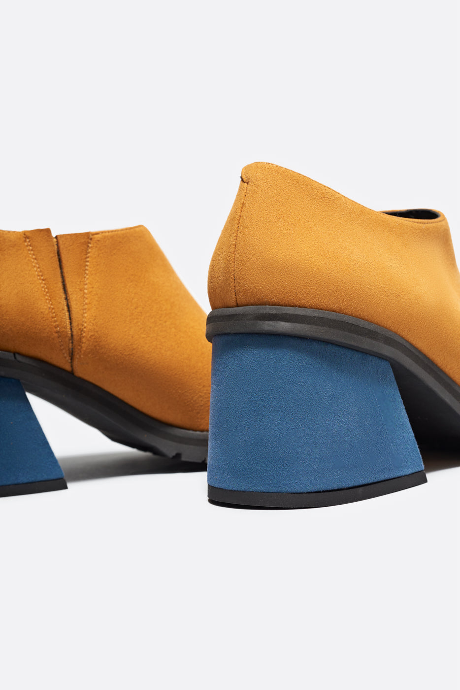 MUSTARD BLUE HEEL