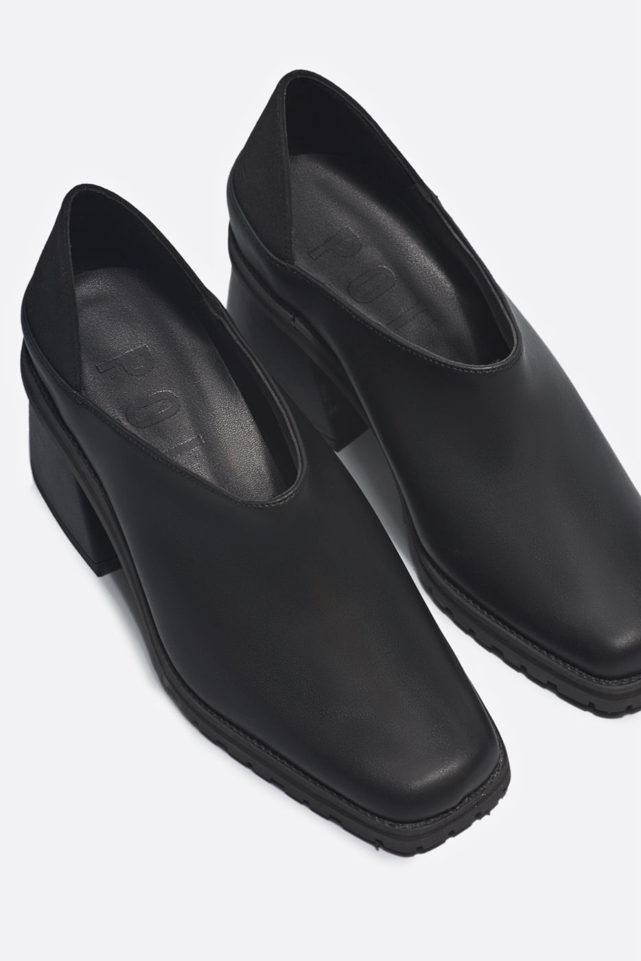BLACK PUMPS